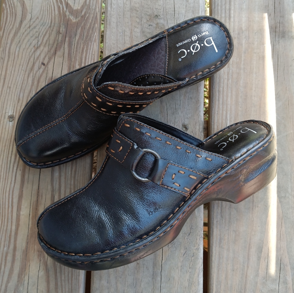 B.O.C. Born Concept Comfort Slip On Black Leather Clogs Mules Women's Size 11